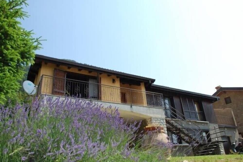 Photo of Outdoor in Aer