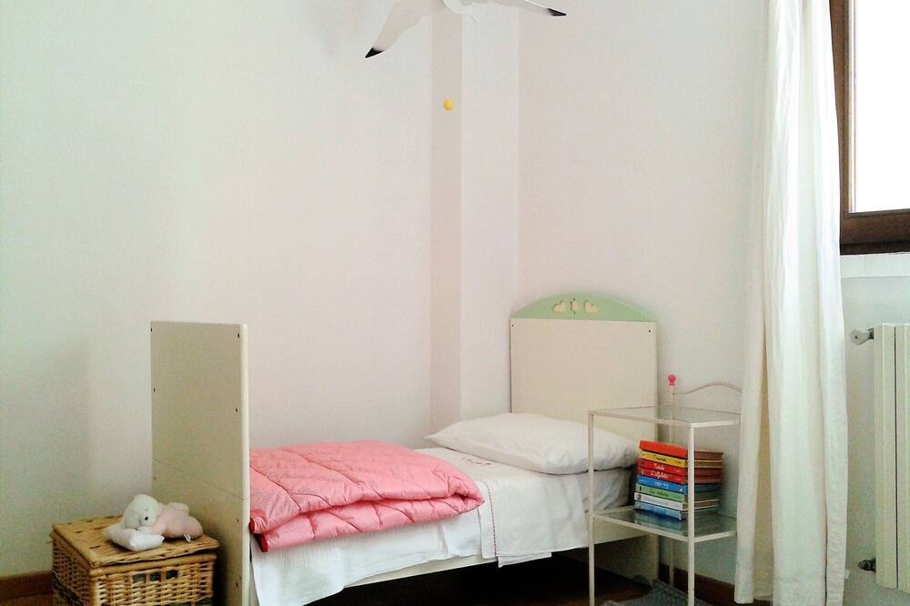 Photo of Bedroom in Desenzano del Garda City Centre