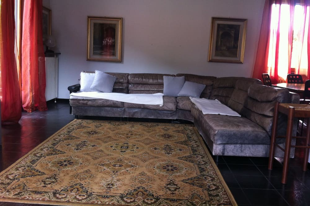 Photo of Livingroom in Endine Gaiano