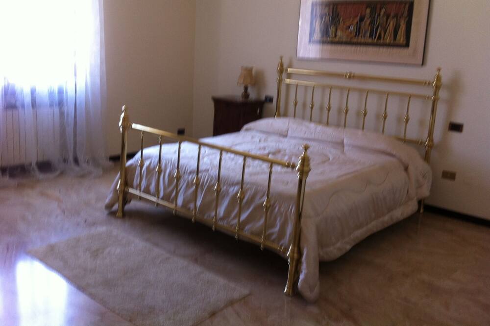 Photo of Bedroom in Endine Gaiano