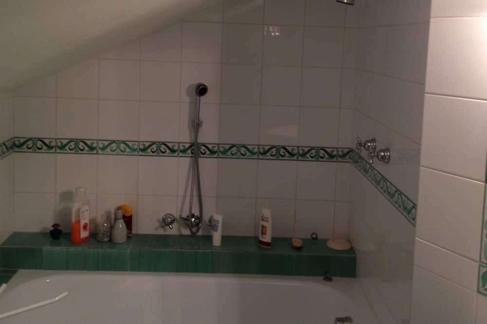 Photo of Bathroom in Cremeno