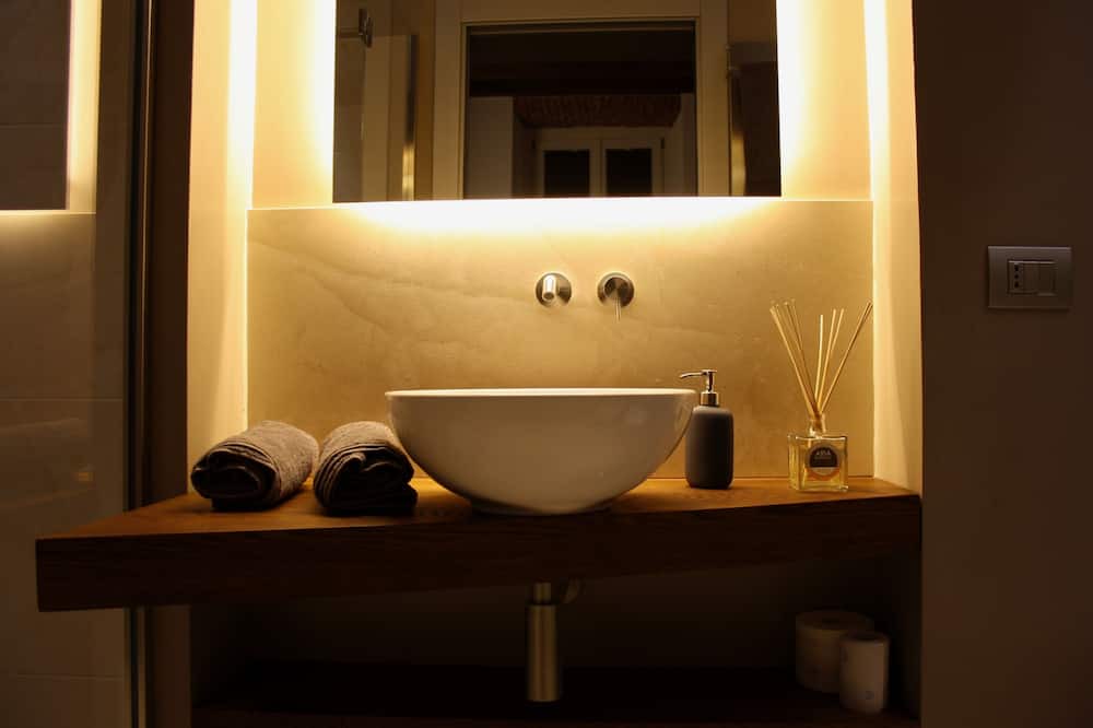 Photo of Bathroom in Borgo San Leonardo