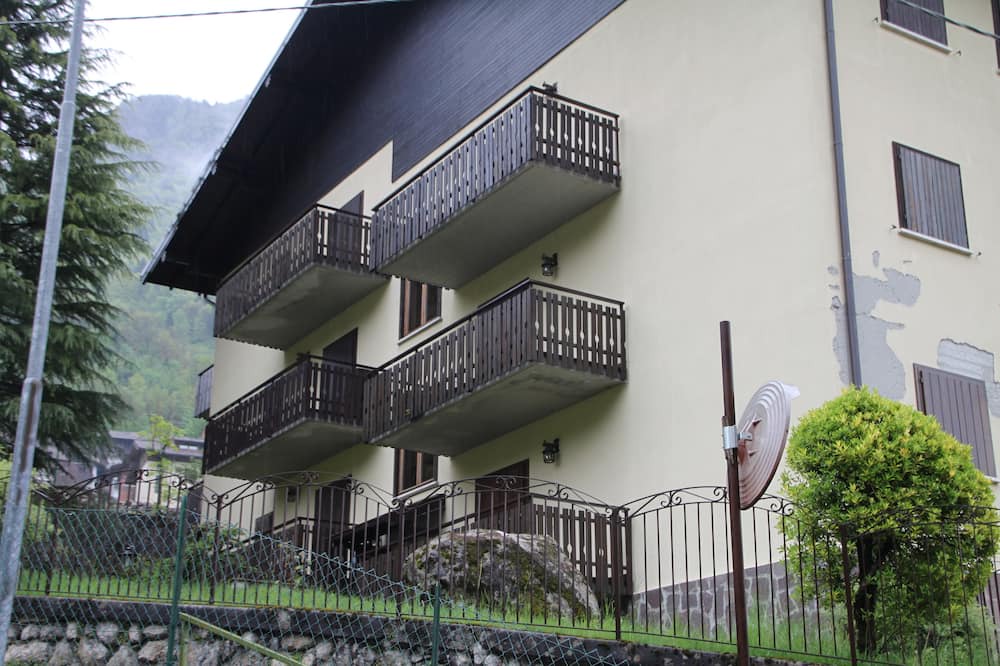 Photo of Outdoor in Serina