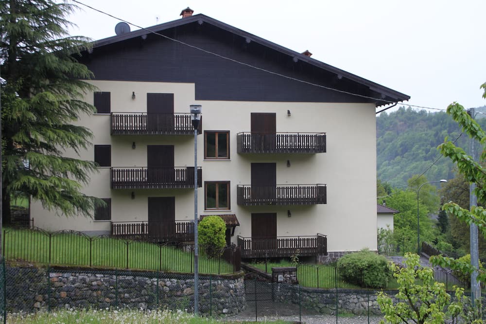 Photo of Outdoor in Serina