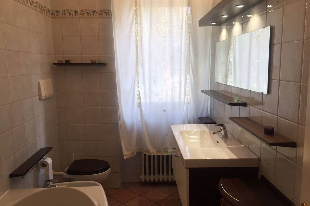 Photo of Bathroom in Monza