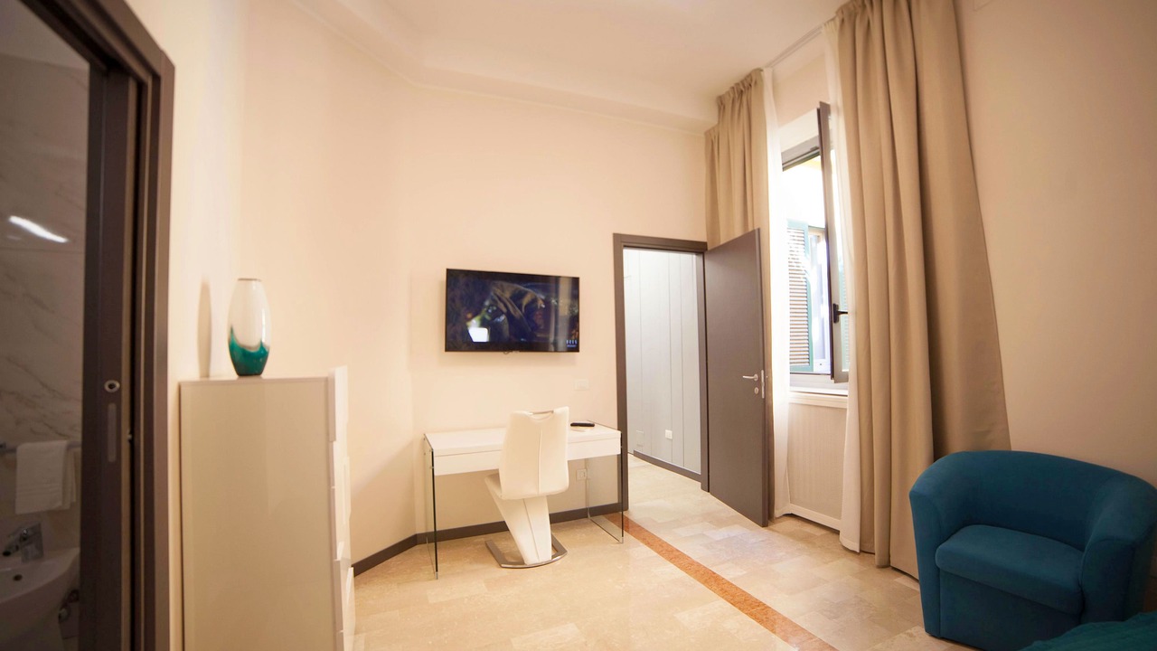 Photo of Bedroom in Magenta