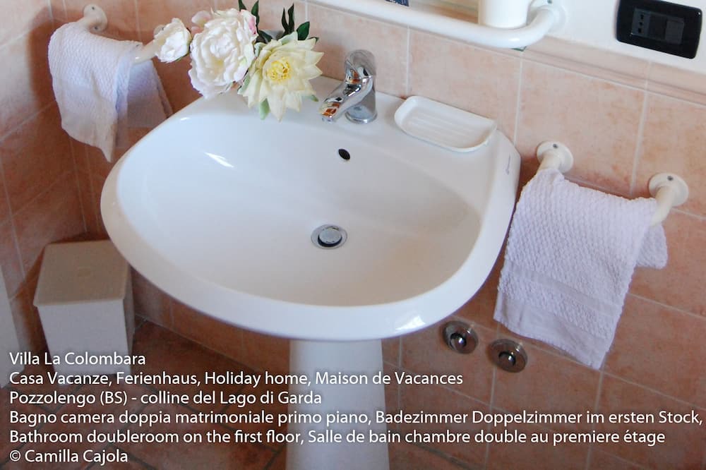 Photo of Bathroom in Pozzolengo