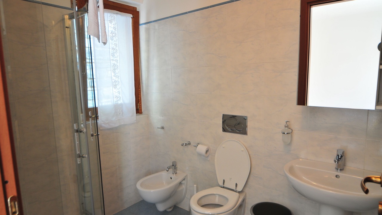 Photo of Bathroom in Dosso del Liro