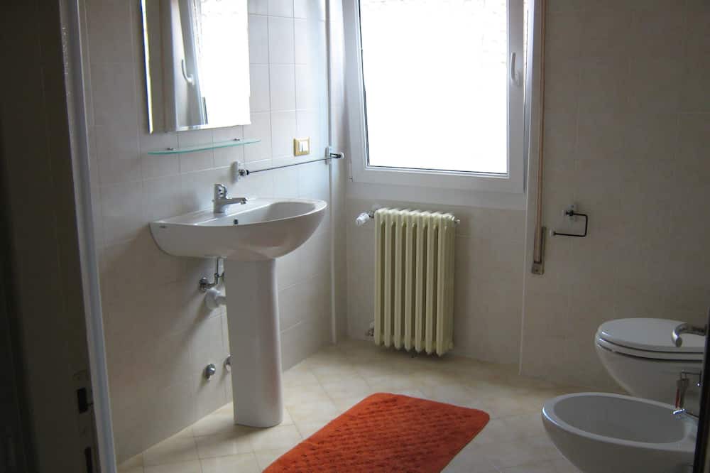 Photo of Bathroom in Borno