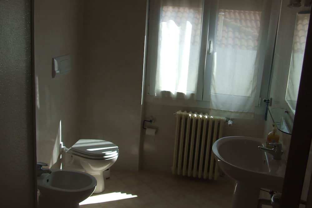 Photo of Bathroom in Borno