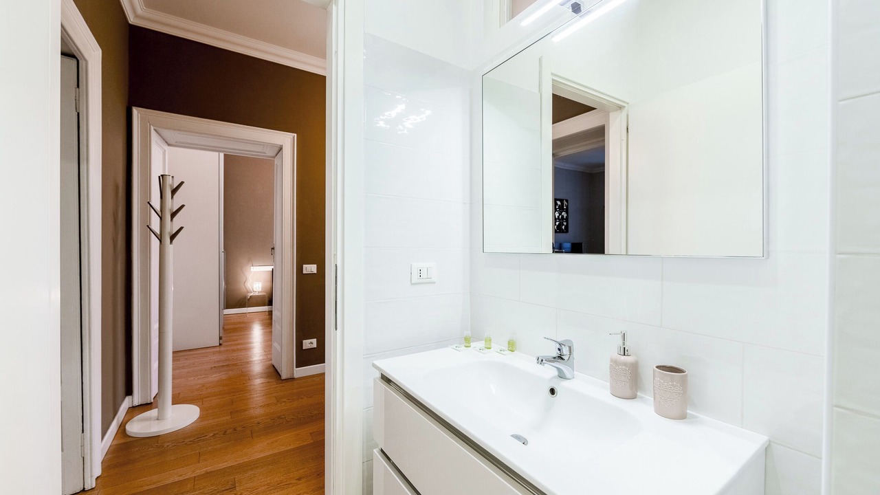 Photo of Bathroom in Chinatown