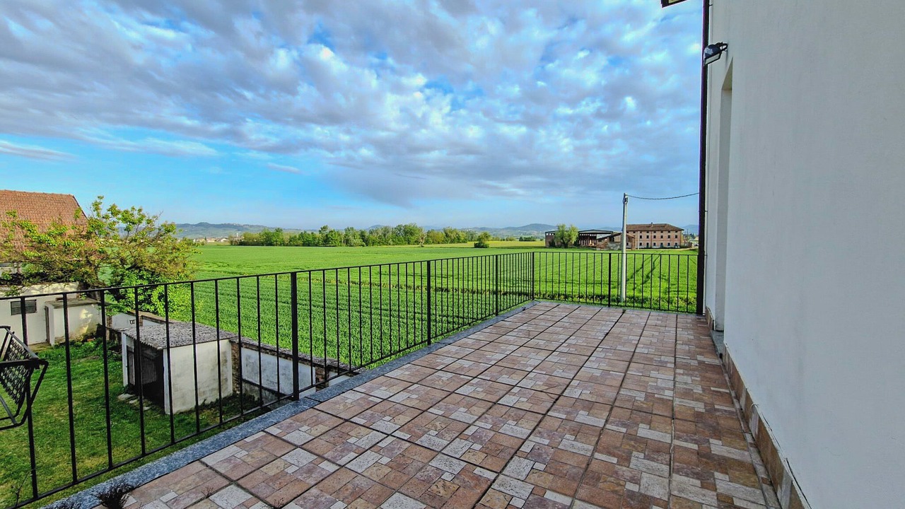 Photo of Patio Balcony in Sairano