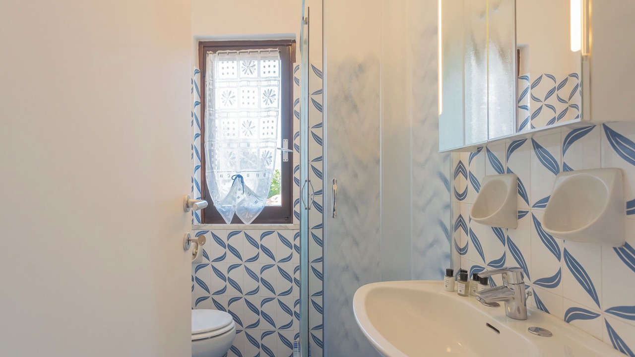 Photo of Bathroom in Nesso