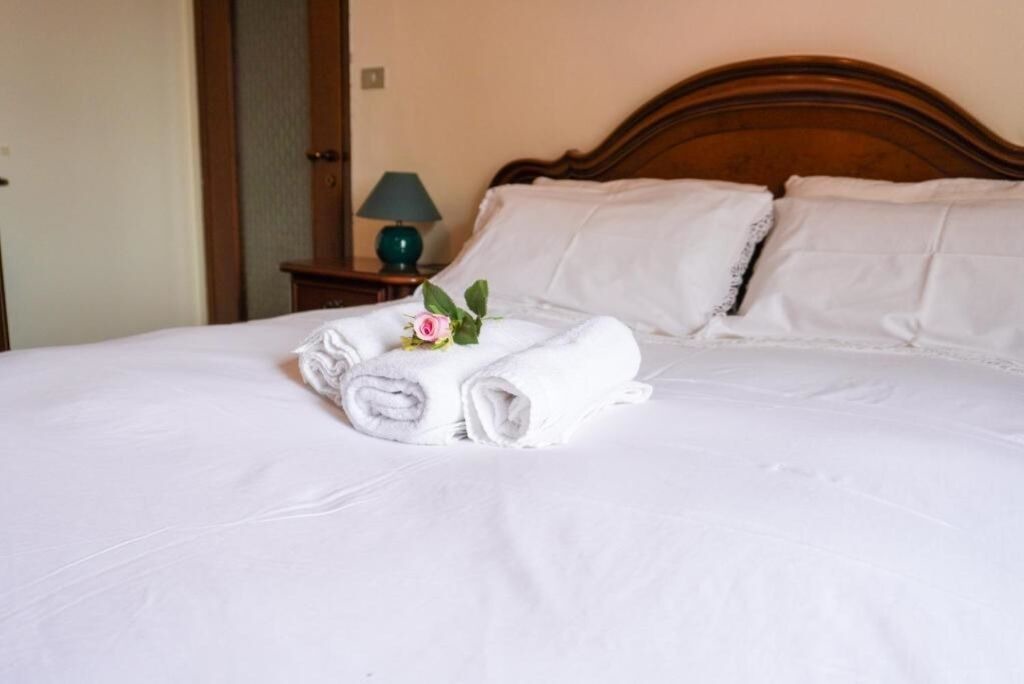 Photo of Bedroom in Pero