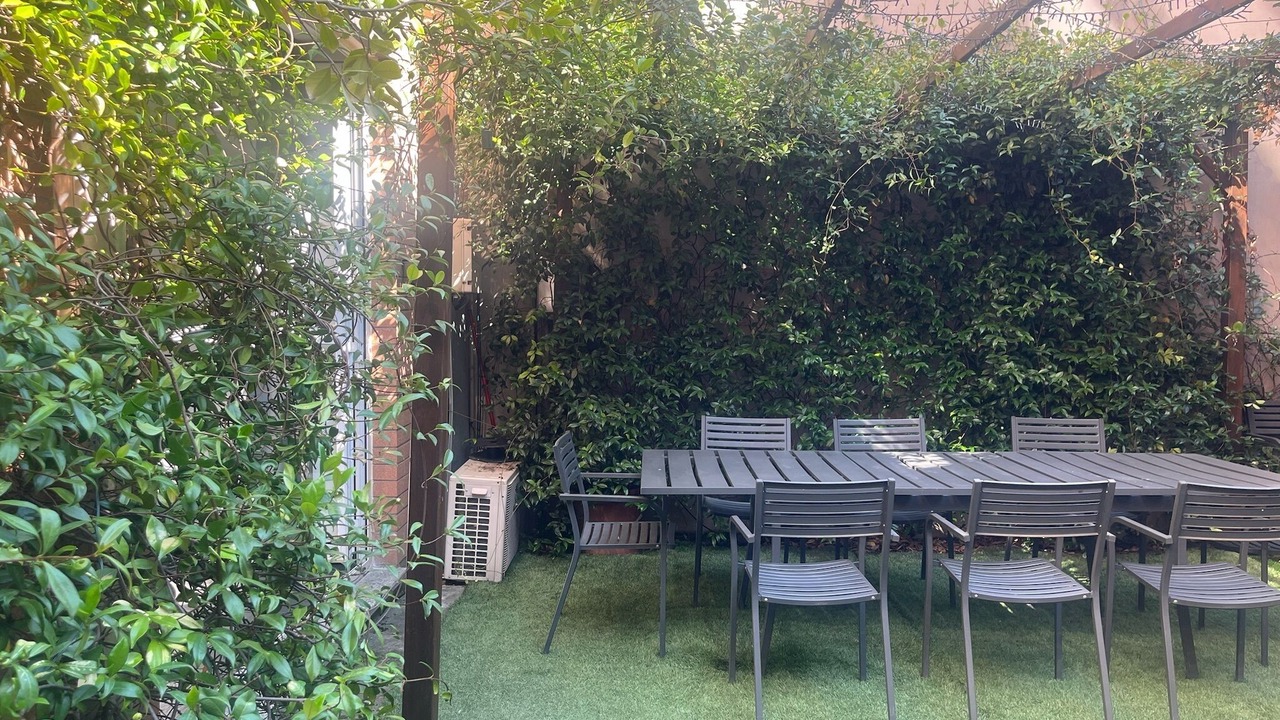 Photo of Outdoor in Foppette