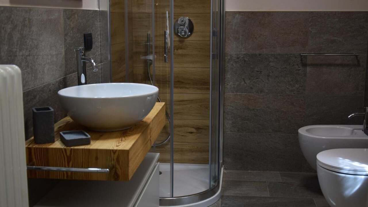 Photo of Bathroom in Colico