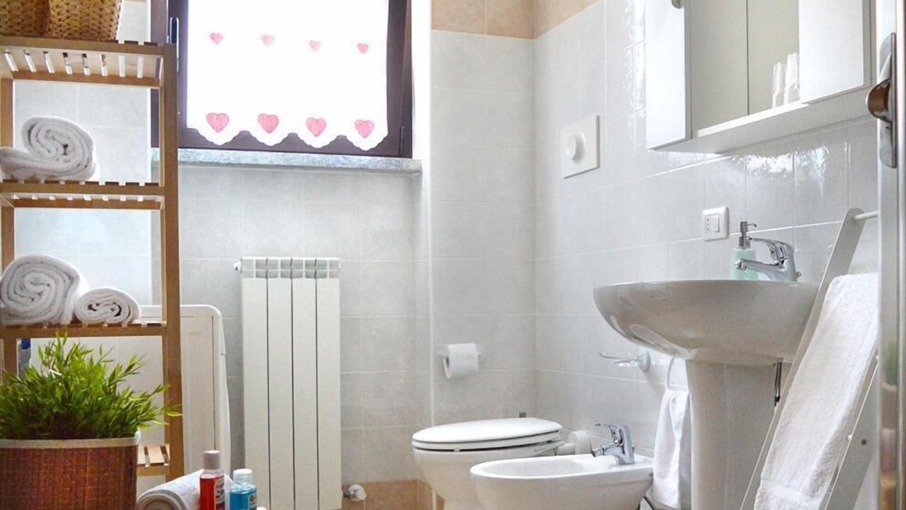 Photo of Bathroom in Cremeno