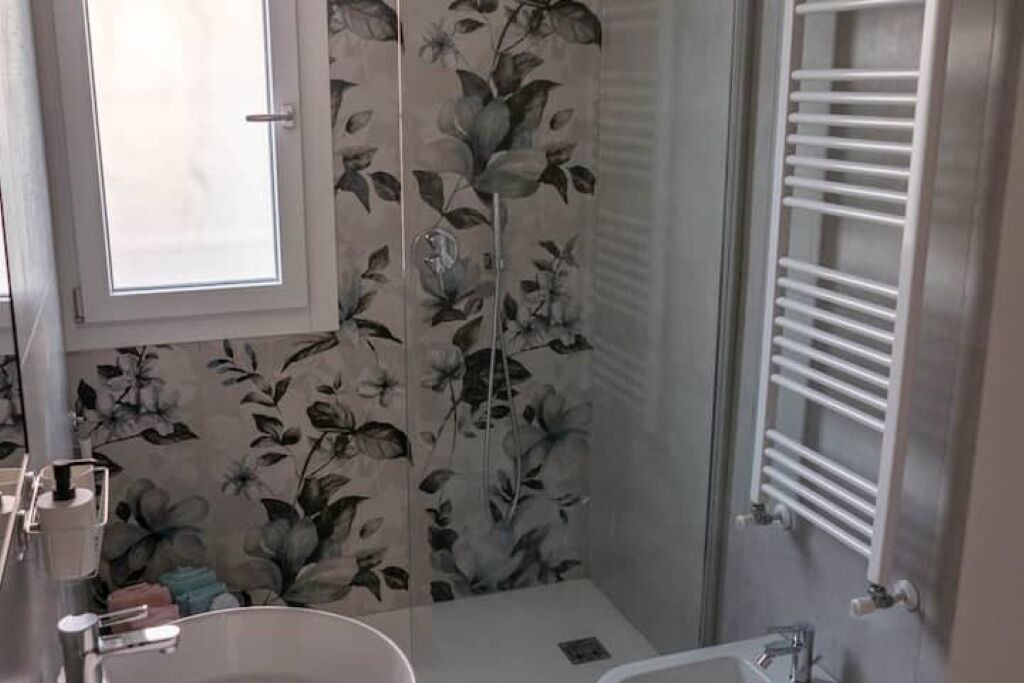Photo of Bathroom in Pero