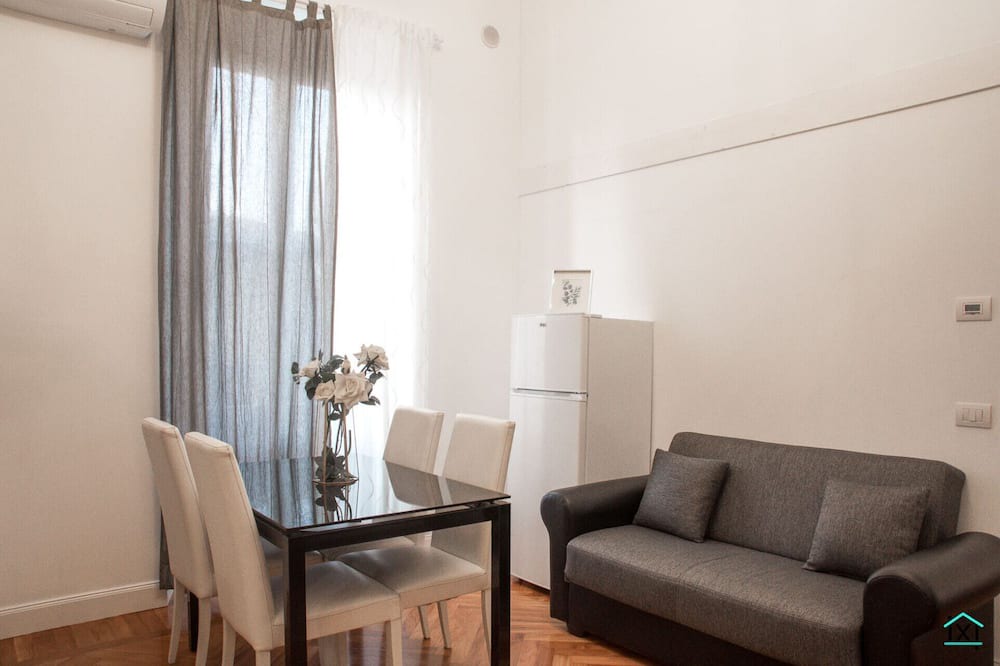 Photo of Livingroom in Downtown