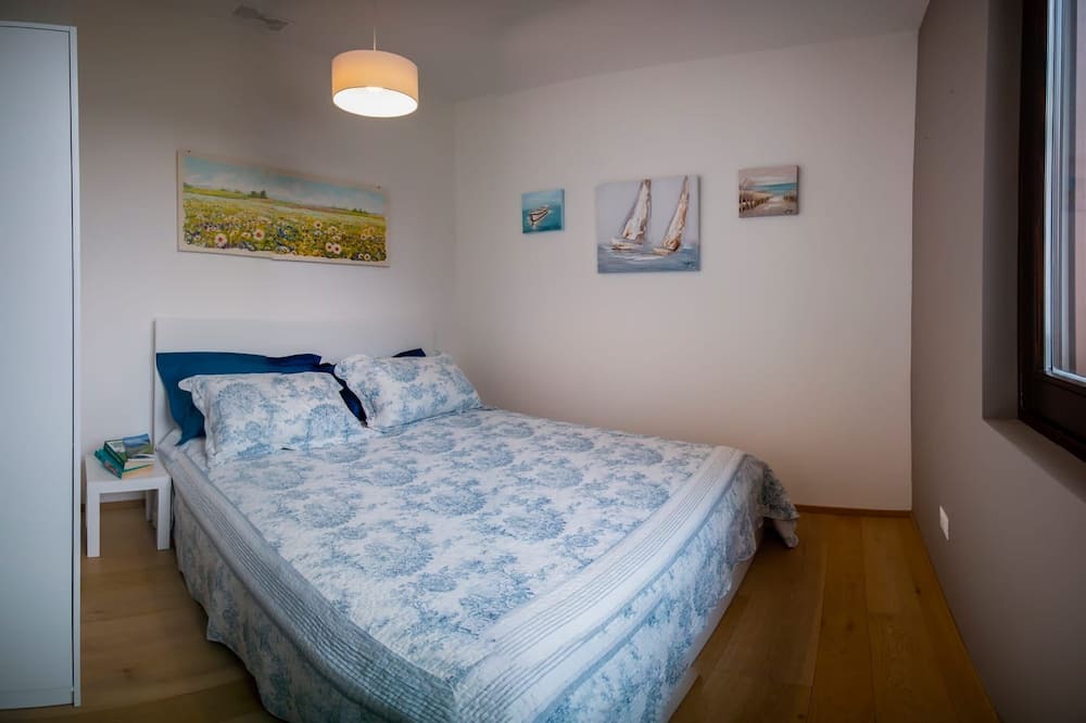 Photo of Bedroom in Puegnago del Garda