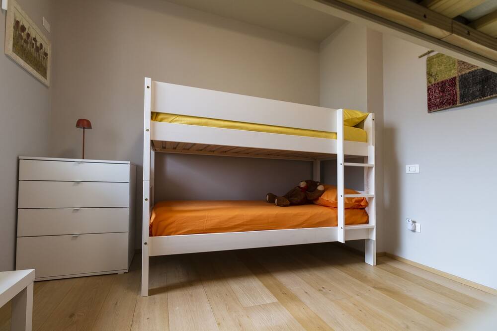 Photo of Bedroom in Puegnago del Garda