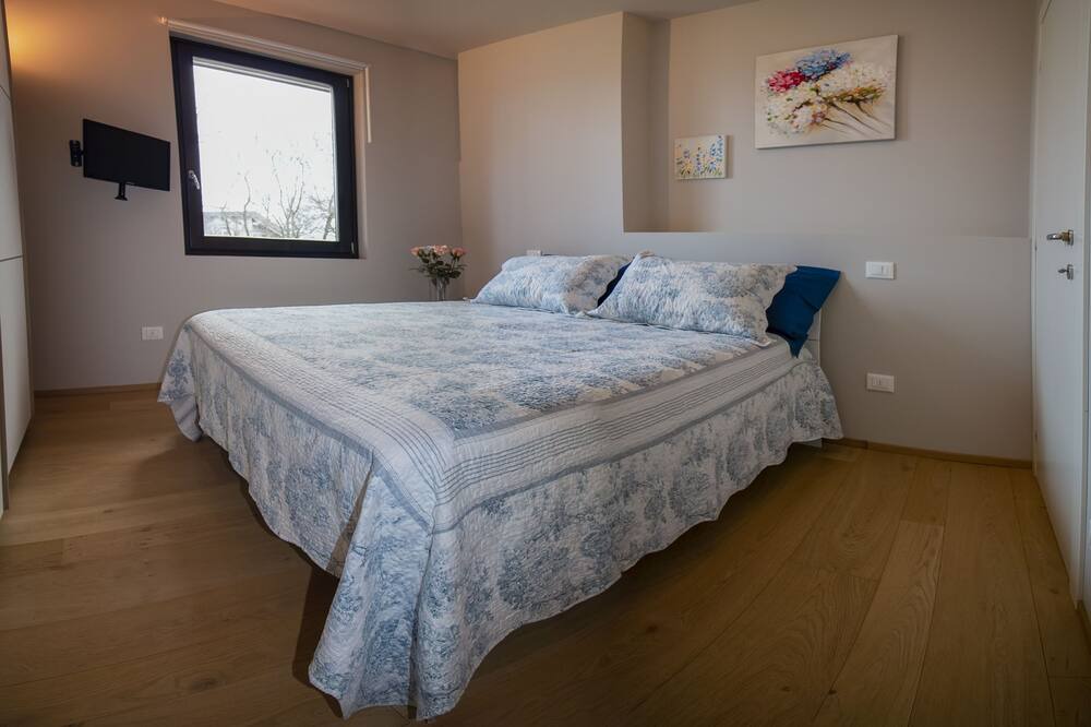 Photo of Bedroom in Puegnago del Garda