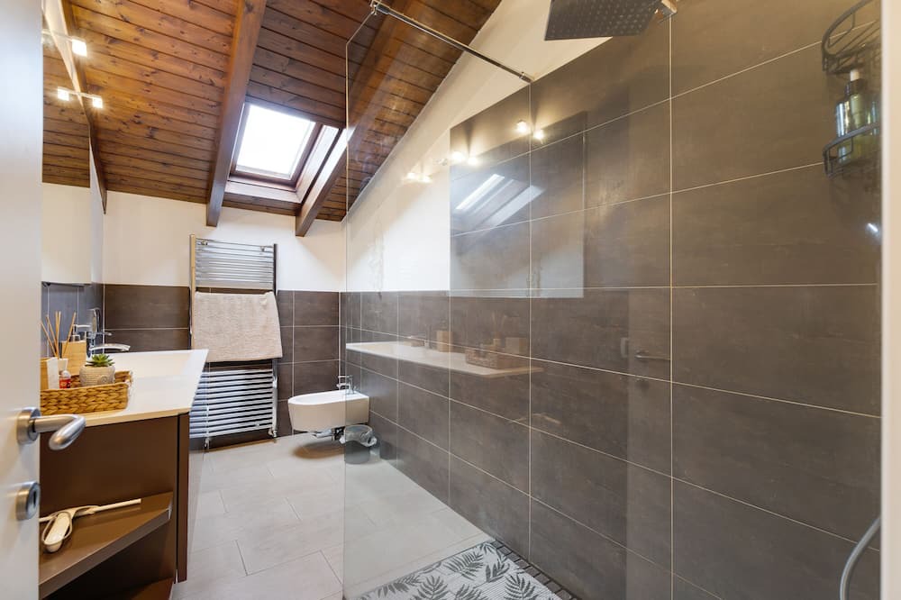 Photo of Bathroom in Ferno