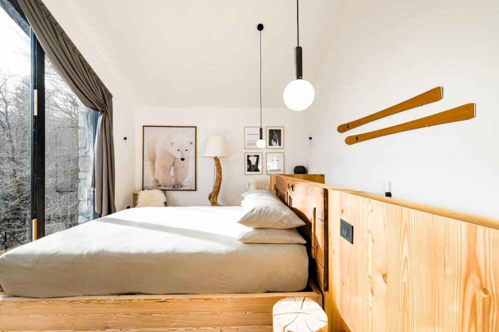 Photo of Bedroom in Menarola