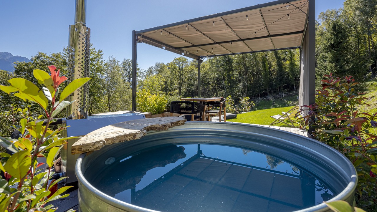 Photo of Outdoor in Menarola