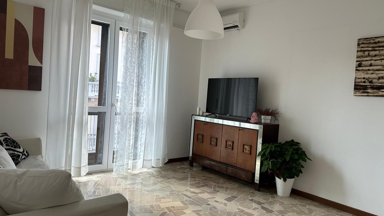 Photo of Livingroom in Tricolore