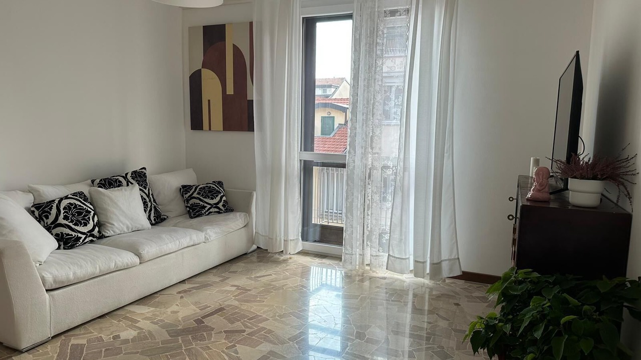 Photo of Livingroom in Tricolore