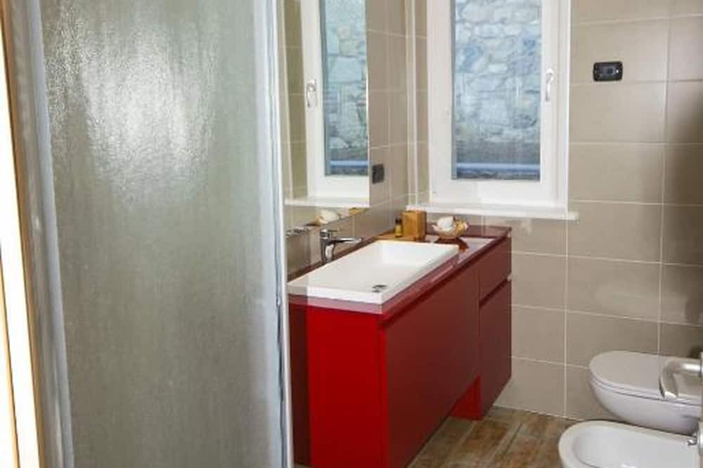 Photo of Bathroom in Aer