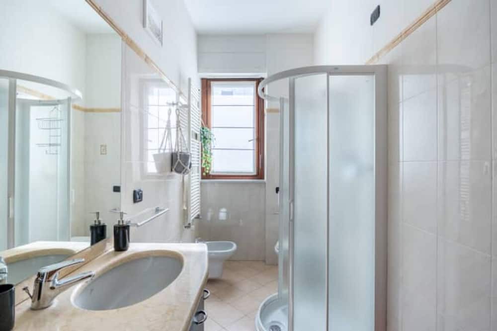 Photo of Bathroom in Affori