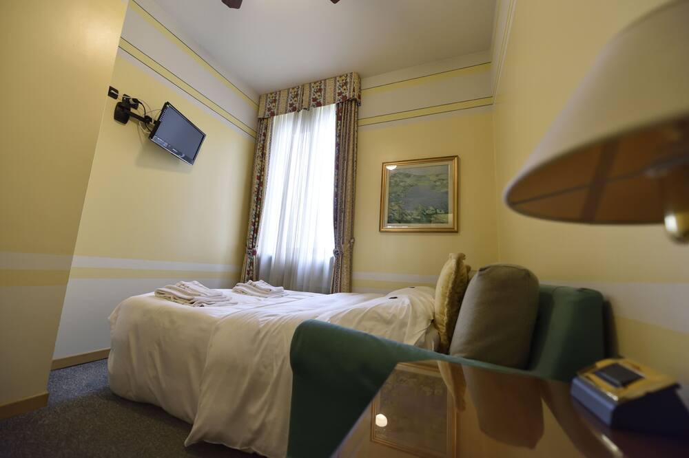 Photo of Bedroom in Sale Marasino