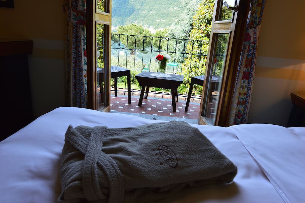 Photo of Bedroom in Sale Marasino