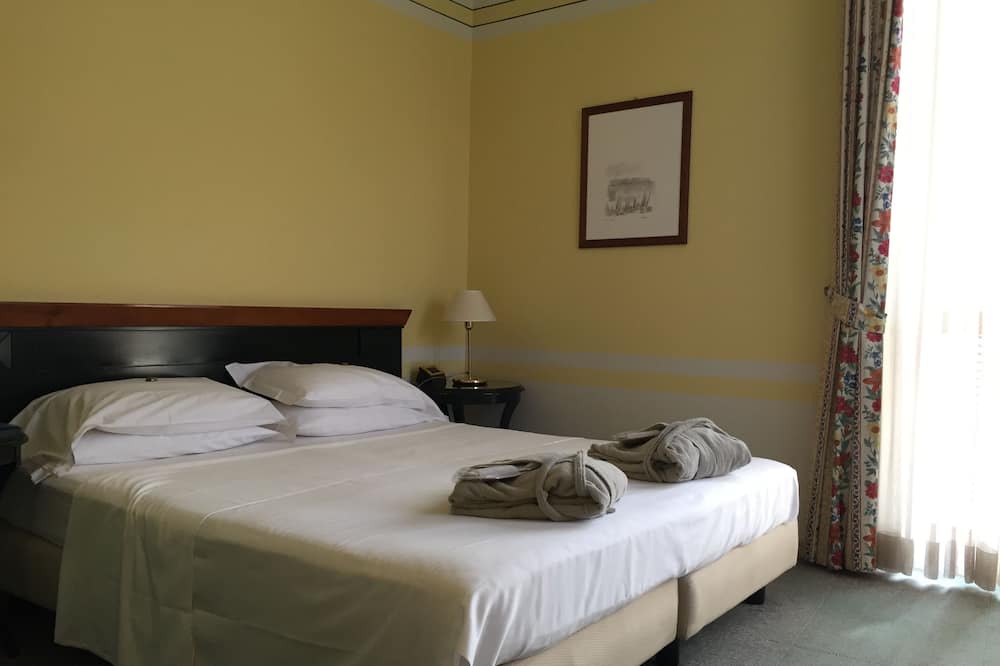 Photo of Bedroom in Sale Marasino