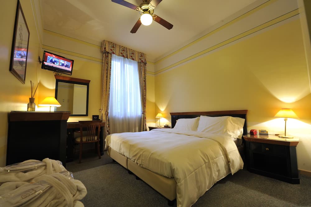 Photo of Bedroom in Sale Marasino