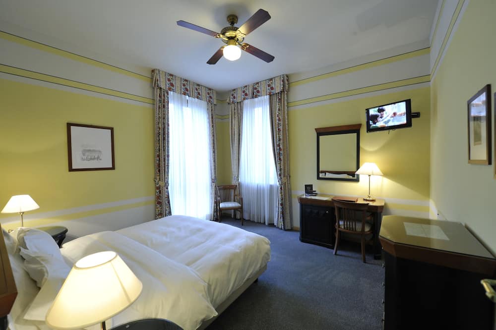 Photo of Bedroom in Sale Marasino