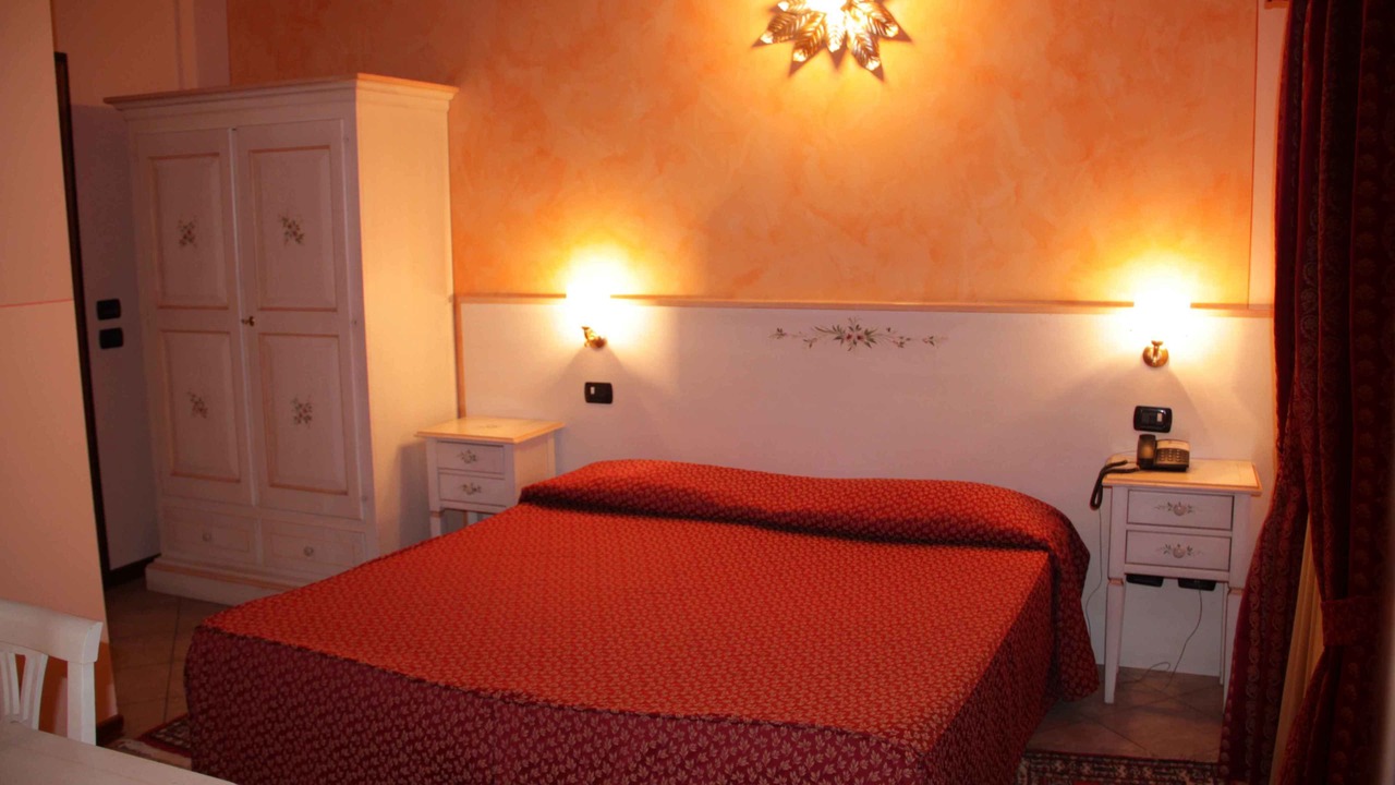 Photo of Bedroom in Ghedi