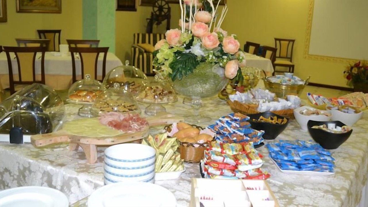 Photo of Others in Ghedi