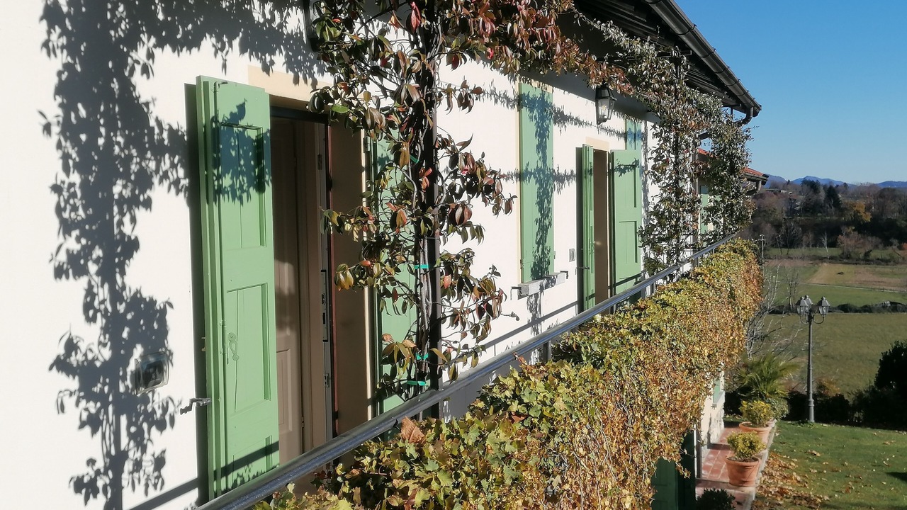 Photo of Buildings in Albese con Cassano