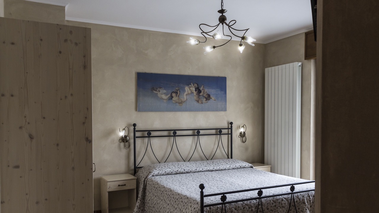 Photo of Bedroom in Selvino