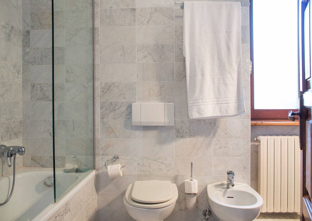 Photo of Bathroom in Cremia