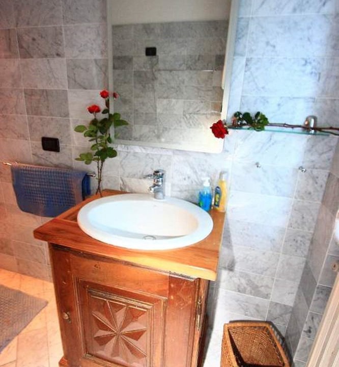 Photo of Bathroom in Cremia