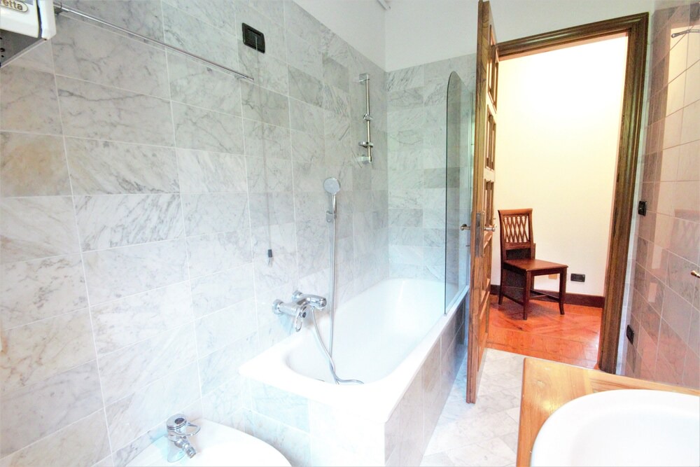 Photo of Bathroom in Cremia