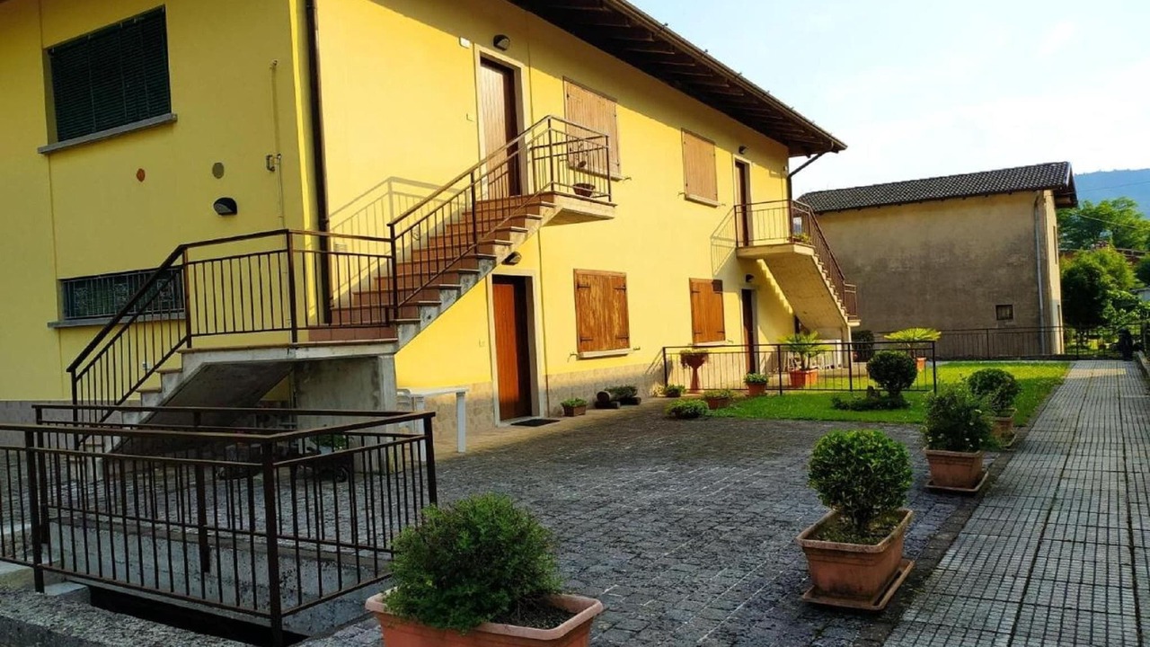 Photo of Outdoor in Crone