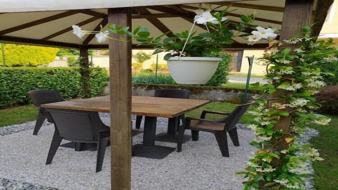Photo of Outdoor in Crone