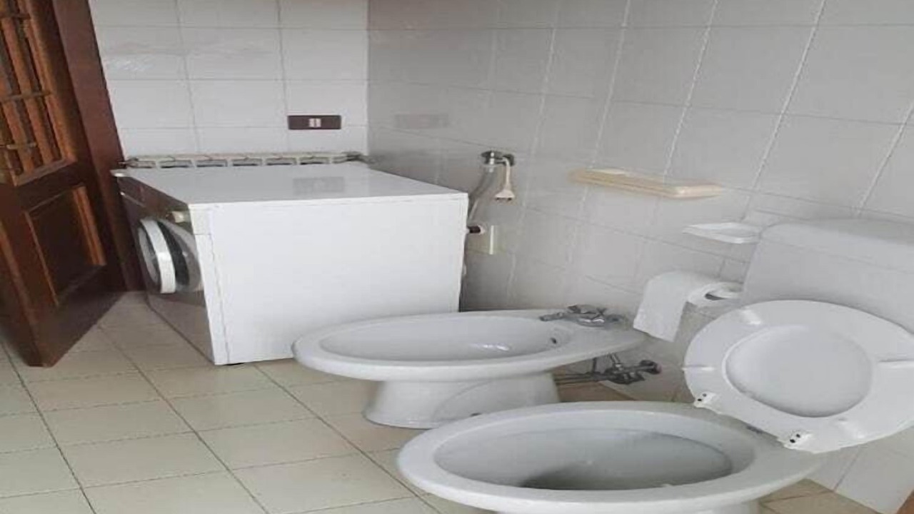 Photo of Bathroom in Crone