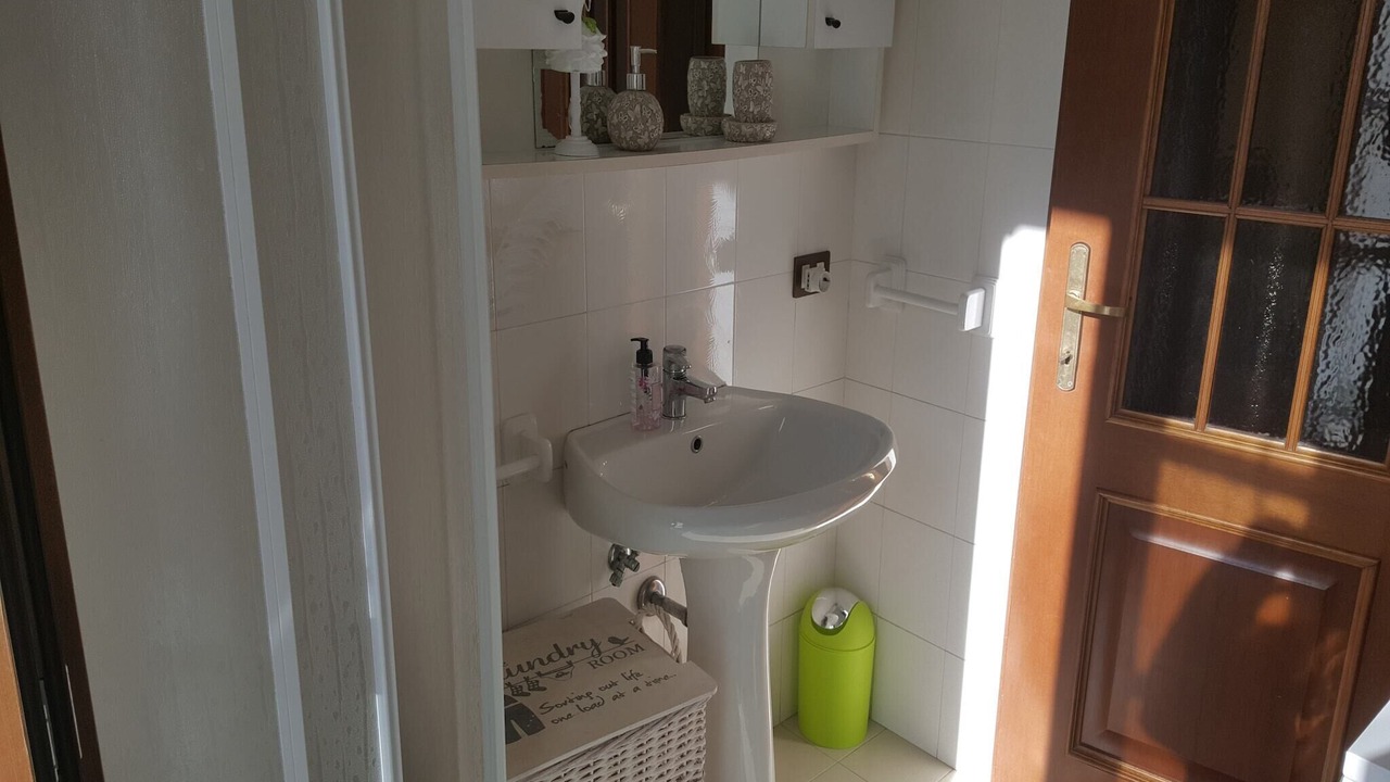 Photo of Bathroom in Crone