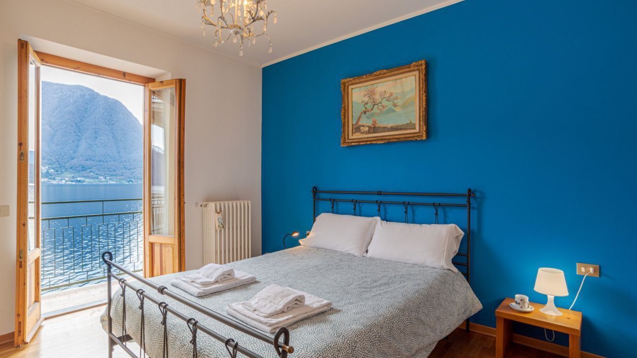 Photo of Bedroom in Colonno